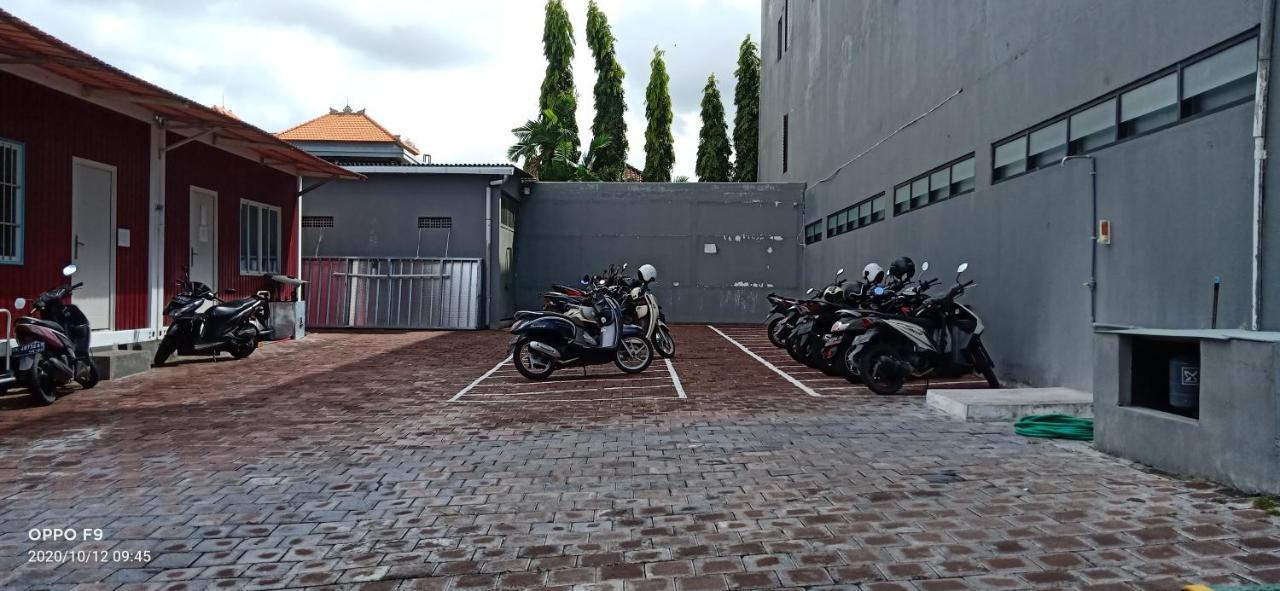 Caroline Guest House Canggu Exterior foto